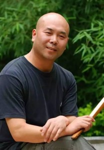 张波便装照
