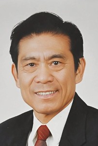 李如刚便装照