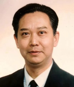 李崇善便装照