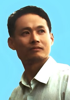 王凌超便装照