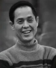 王梦生便装照