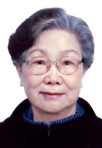高玉秋便装照